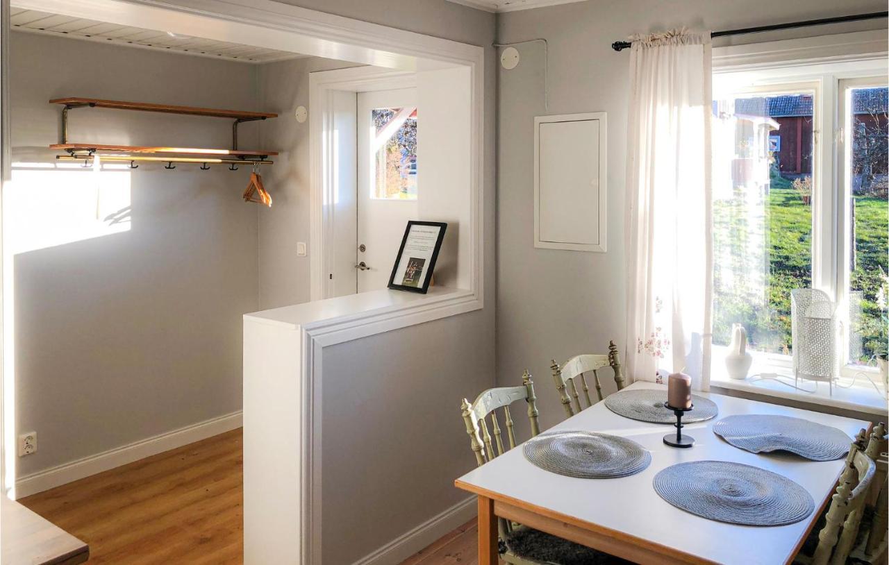 Cozy Home In Raettvik With Kitchen Exteriér fotografie