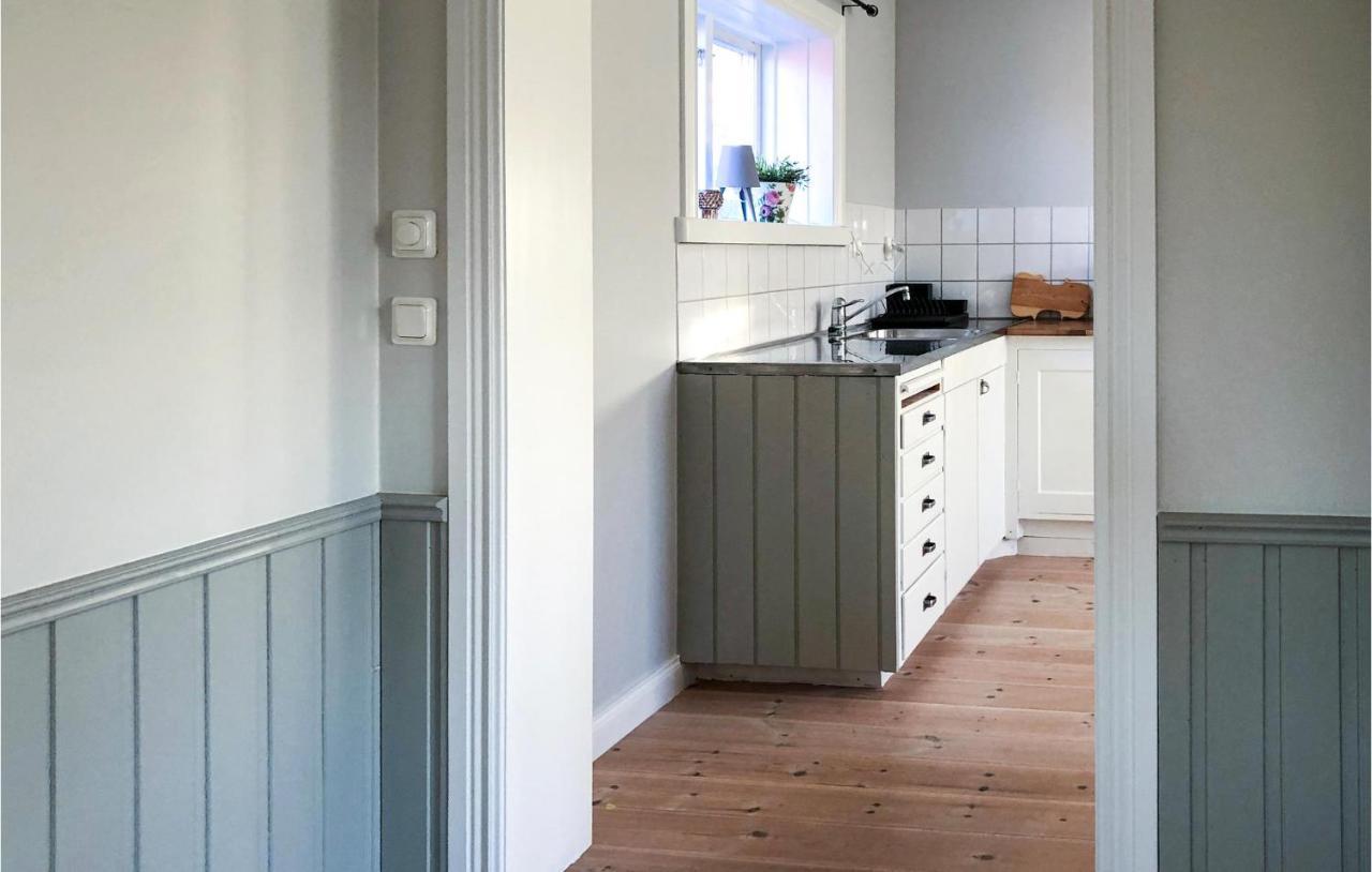 Cozy Home In Raettvik With Kitchen Exteriér fotografie